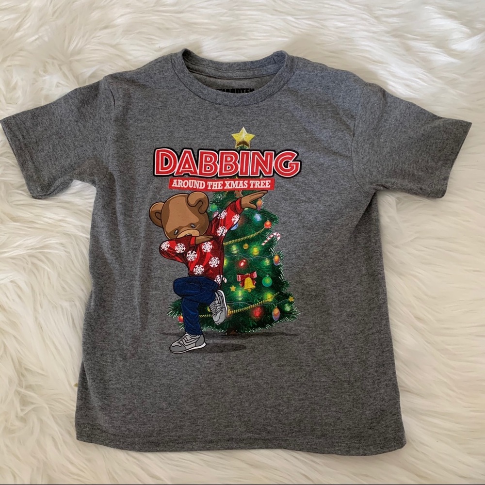 Kid Dabbing Around The Xmas Tree Grey SZ 4 NWOT